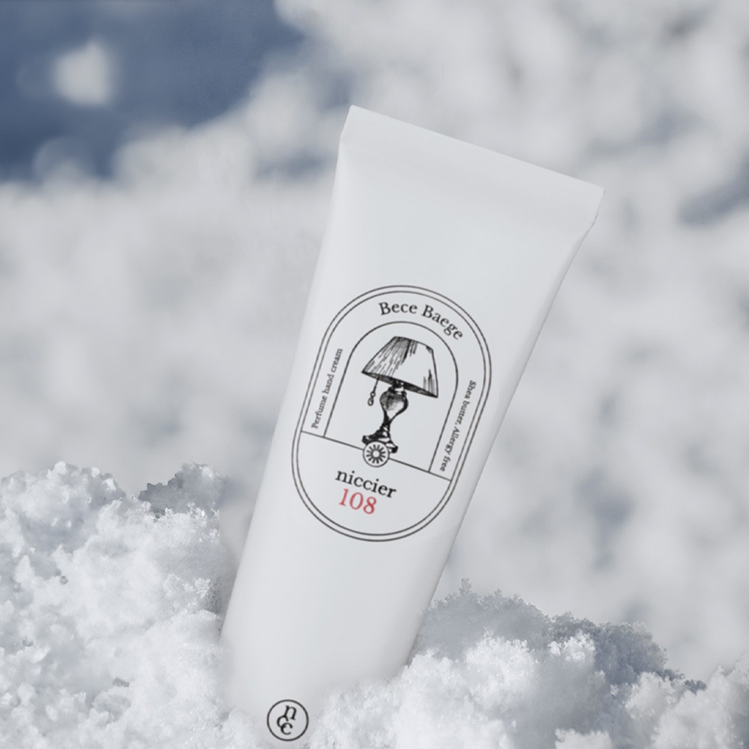 パフューム ハンドクリーム 50ml/ プレゼントにもok!/韓国人気 / 香水のような香り / 保湿ケア / フレッシュ / 韓国コスメ/シアバター/香水ブランド/ギフト/韓コス/デイリー/香