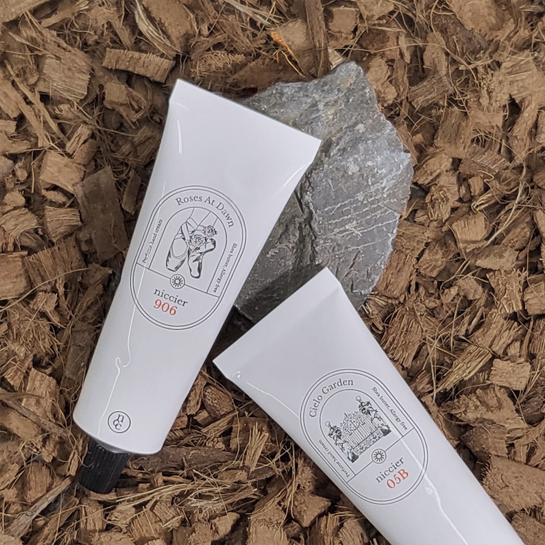 パフューム ハンドクリーム 50ml/ プレゼントにもok!/韓国人気 / 香水のような香り / 保湿ケア / フレッシュ / 韓国コスメ/シアバター/香水ブランド/ギフト/韓コス/デイリー/香