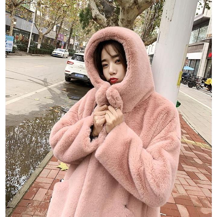 ボリュームファーコート　フェイクファーもふもふ暖かいボリュームファーコートフェイクファー秋冬服カジュアル　暖かいフェイクファーレディース　フード付