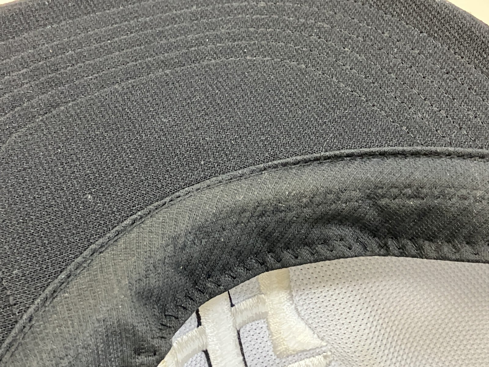 Hanshin Tigers 阪神タイガース 中央帽子 キャップ ブラック【中古】 ユニセックス Hanshin Tigers 阪神タイガース 中央帽子 キャップ ブラック【中古】 ユニセックス