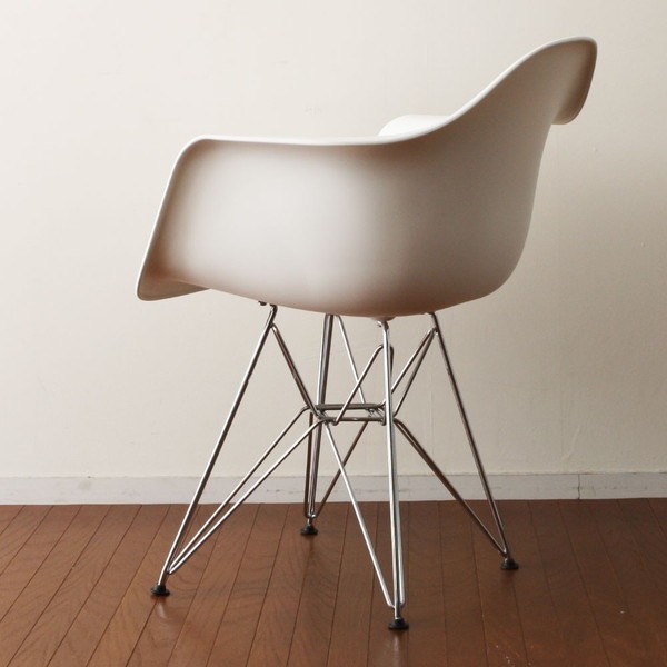 チェア 椅子 イームズ アームシェルチェア おしゃれ エッフェルベース DAR 艶無しマット 完成品 ダイニングチェア デスクチェア イス いす 座面高45cm チェア 椅子 イームズ アームシェルチェア おしゃれ エッフェルベース DAR 艶無しマット 完成品 ダイニングチェア デスクチェア イス いす 座面高45cm