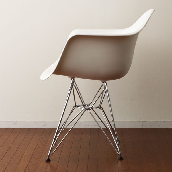 チェア 椅子 イームズ アームシェルチェア おしゃれ エッフェルベース DAR 艶無しマット 完成品 ダイニングチェア デスクチェア イス いす 座面高45cm チェア 椅子 イームズ アームシェルチェア おしゃれ エッフェルベース DAR 艶無しマット 完成品 ダイニングチェア デスクチェア イス いす 座面高45cm