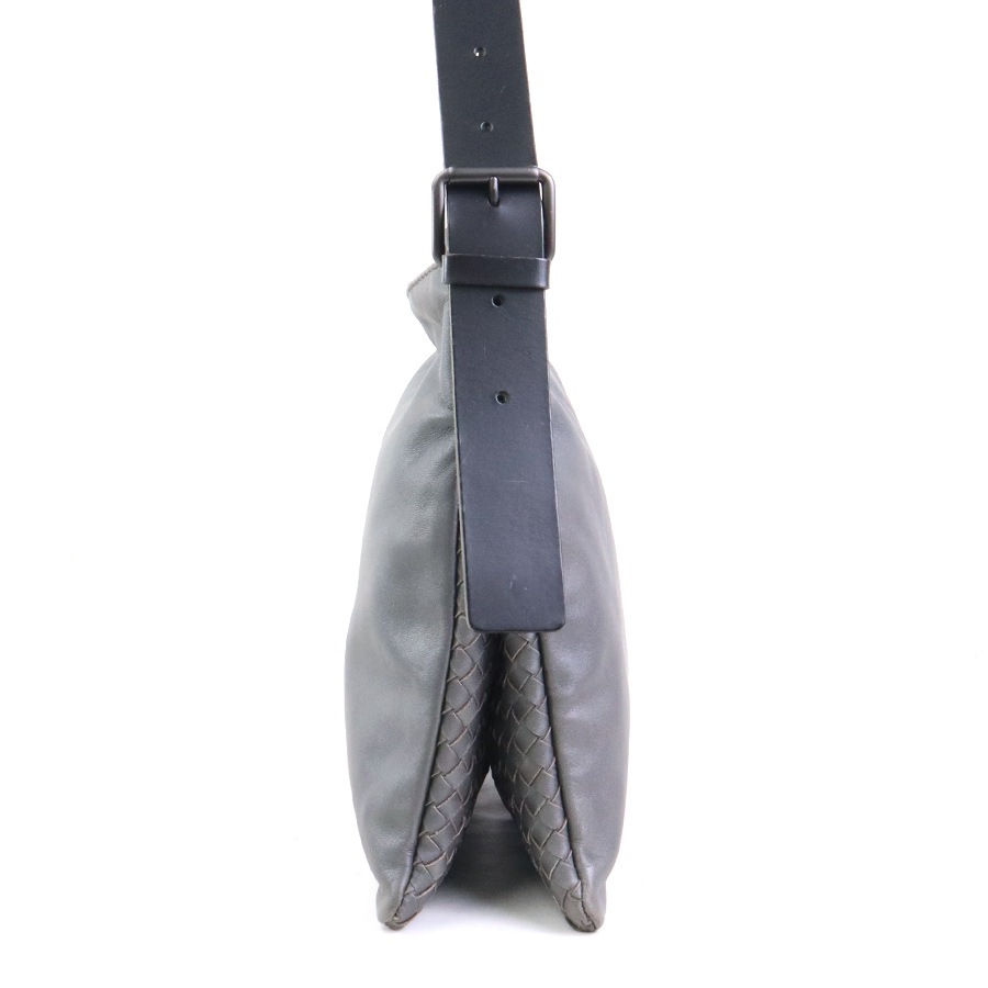 ボッテガヴェネタ BOTTEGAVENETA ショルダーバッグ レザー グレー×ブラック ユニセックス 56285g ボッテガヴェネタ BOTTEGAVENETA ショルダーバッグ レザー グレー×ブラック ユニセックス 56285g