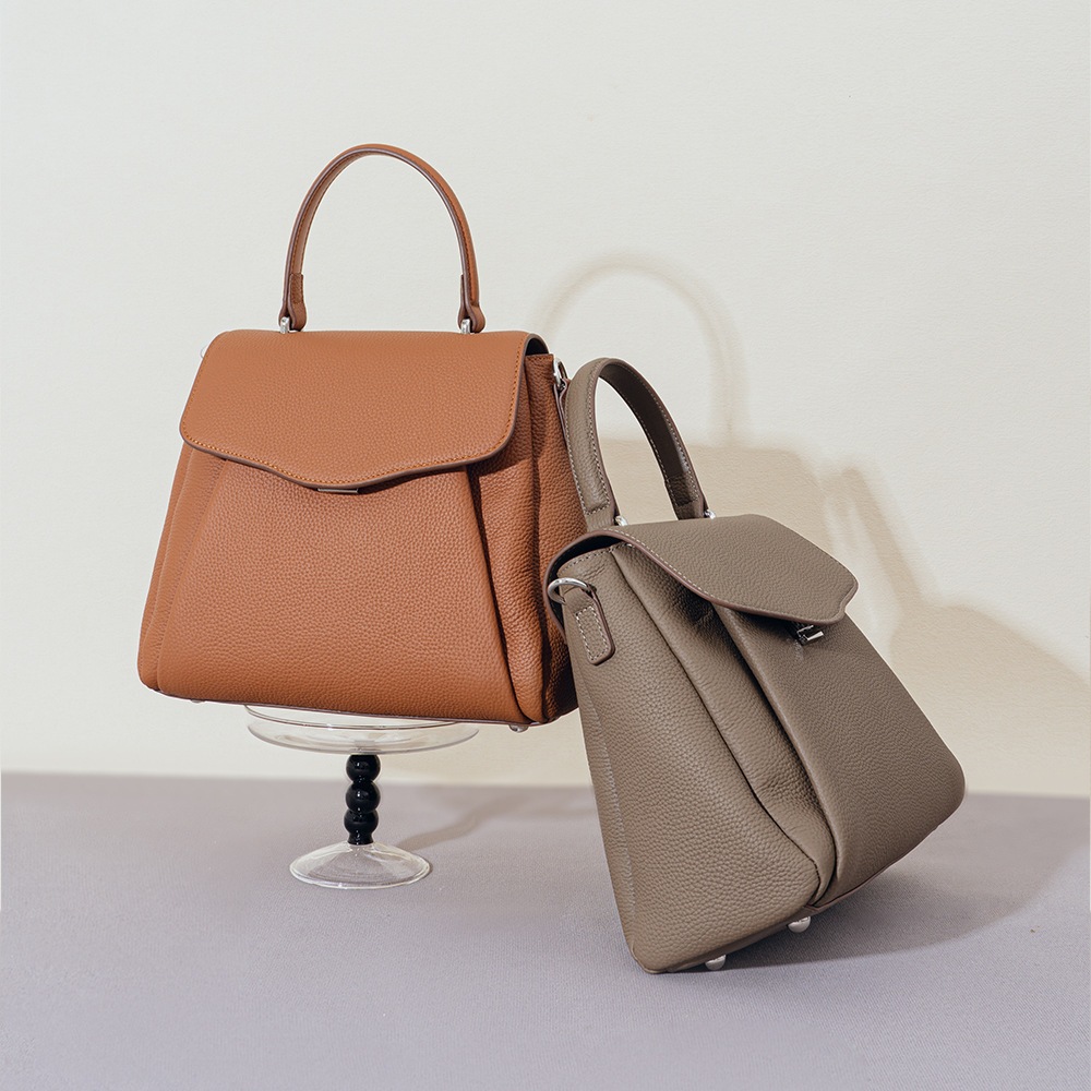 【本革 キーホルダーを贈る】韓国 トートバッグ ショルダーバッグ 斜めがけバッグ レディース 大容量 2way ショルダーバッグ 通勤 バッグ バック カバン 旅行バッグ 韓国ファッション ハンドバッ