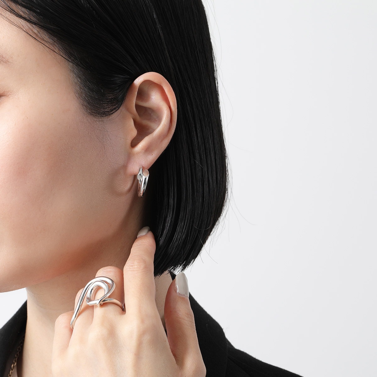 Charlotte Chesnais シャルロットシェネ フープピアス Creoles Biseau クレオール ビゾー 24BO130AR レディース アクセ】 Charlotte Chesnais シャルロットシェネ フープピアス Creoles Biseau クレオール ビゾー 24BO130AR レディース アクセ】