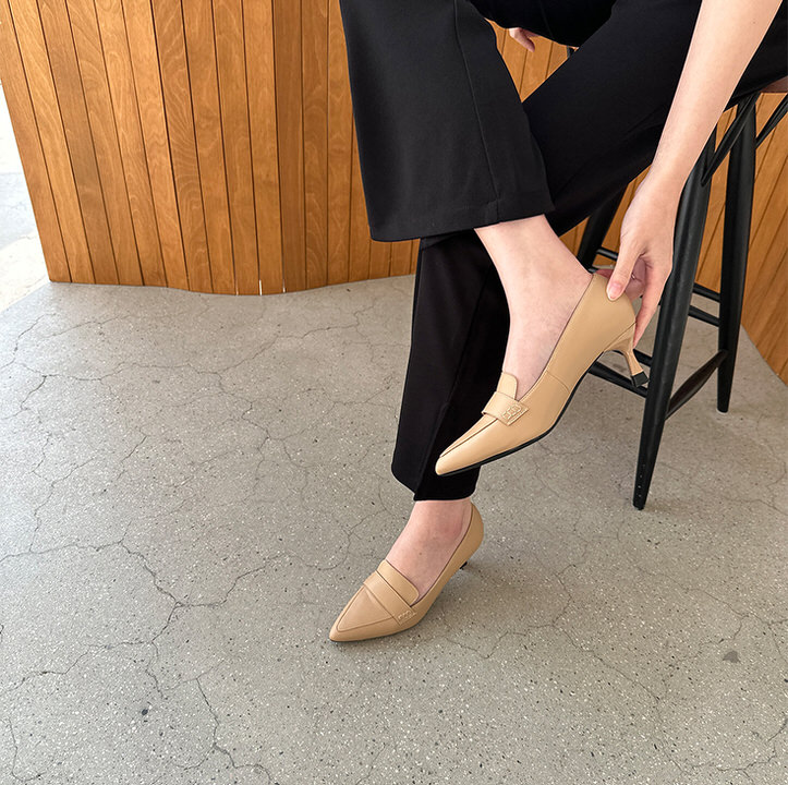 ローファー パンプス 天然牛革 プレーン ポインテッドトゥ レディース 黒 ベージュ 白