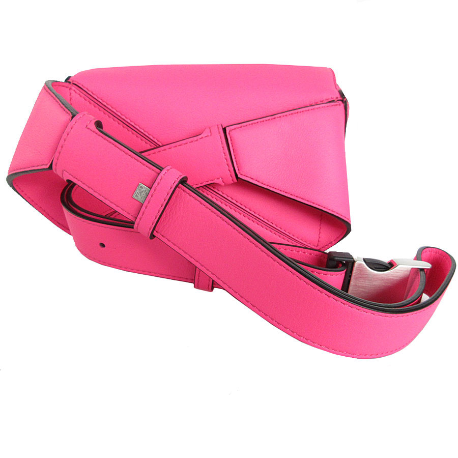 ロエベ LOEWE ボディバッグ パズル バムバッグ ミニ レザー ネオンピンク シルバー レディース s0429a ロエベ LOEWE ボディバッグ パズル バムバッグ ミニ レザー ネオンピンク シルバー レディース s0429a