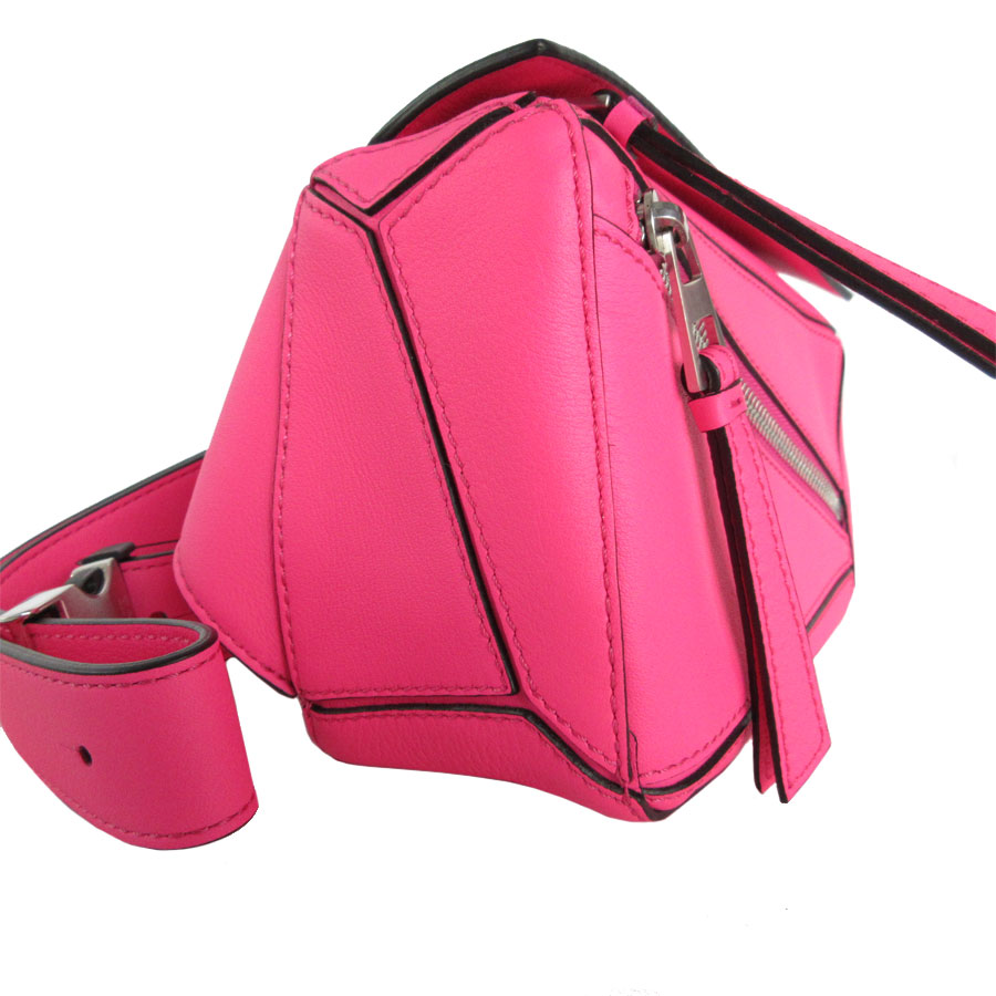 ロエベ LOEWE ボディバッグ パズル バムバッグ ミニ レザー ネオンピンク シルバー レディース s0429a ロエベ LOEWE ボディバッグ パズル バムバッグ ミニ レザー ネオンピンク シルバー レディース s0429a