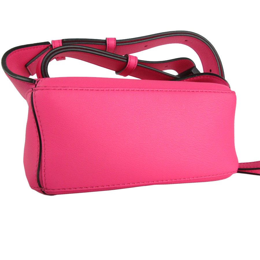 ロエベ LOEWE ボディバッグ パズル バムバッグ ミニ レザー ネオンピンク シルバー レディース s0429a ロエベ LOEWE ボディバッグ パズル バムバッグ ミニ レザー ネオンピンク シルバー レディース s0429a