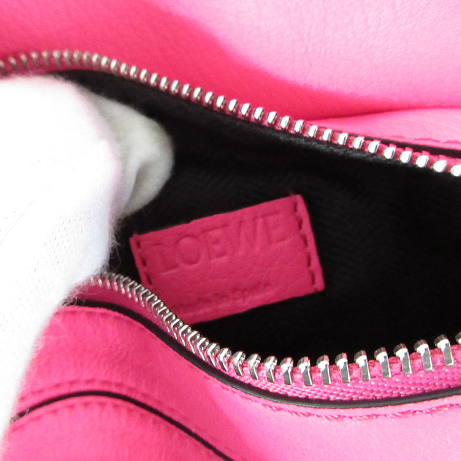 ロエベ LOEWE ボディバッグ パズル バムバッグ ミニ レザー ネオンピンク シルバー レディース s0429a ロエベ LOEWE ボディバッグ パズル バムバッグ ミニ レザー ネオンピンク シルバー レディース s0429a