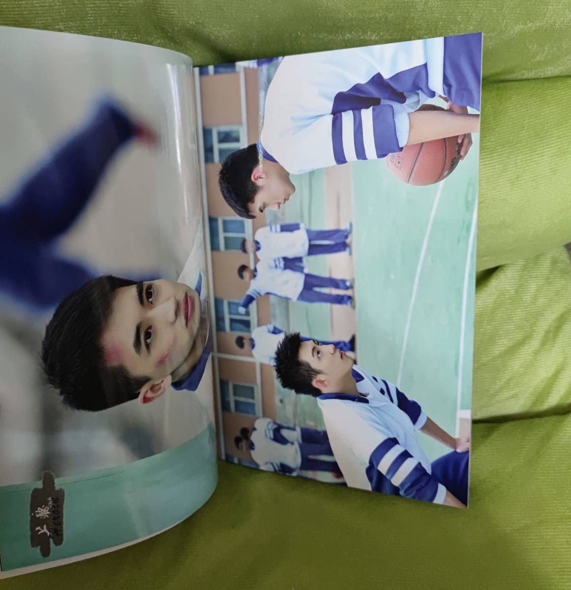 中国ドラマBL『ハロイン』原作『上隠』 顧海 白洛因 黄景瑜 許魏洲 ファンブック 写真ブック 画集 A4サイズ写真集 52p 中国限定グッズ