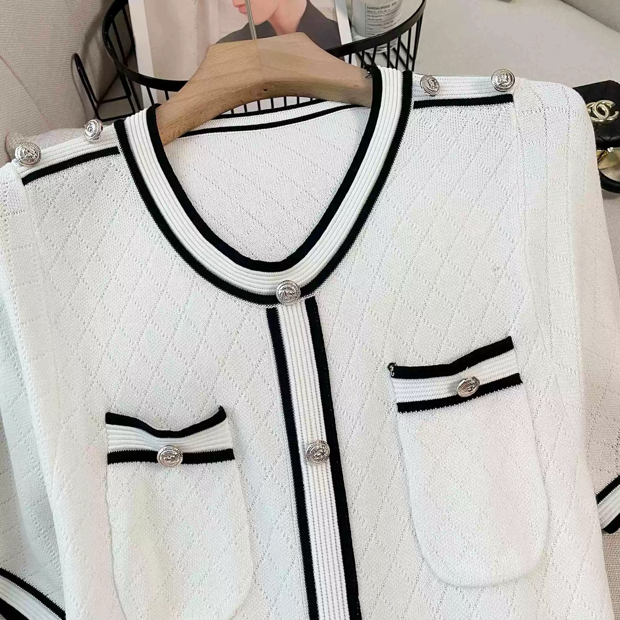 レディース ワンピース ニット サマーニット ニットワンピ 膝丈 ミドル丈 半袖 ラウンドネック Aライン フェミニン ハイウエスト ボタン バイカラー 配色 大人可愛い きれいめ シンプル 上品 レディース ワンピース ニット サマーニット ニットワンピ 膝丈 ミドル丈 半袖 ラウンドネック Aライン フェミニン ハイウエスト ボタン バイカラー 配色 大人可愛い きれいめ シンプル 上品