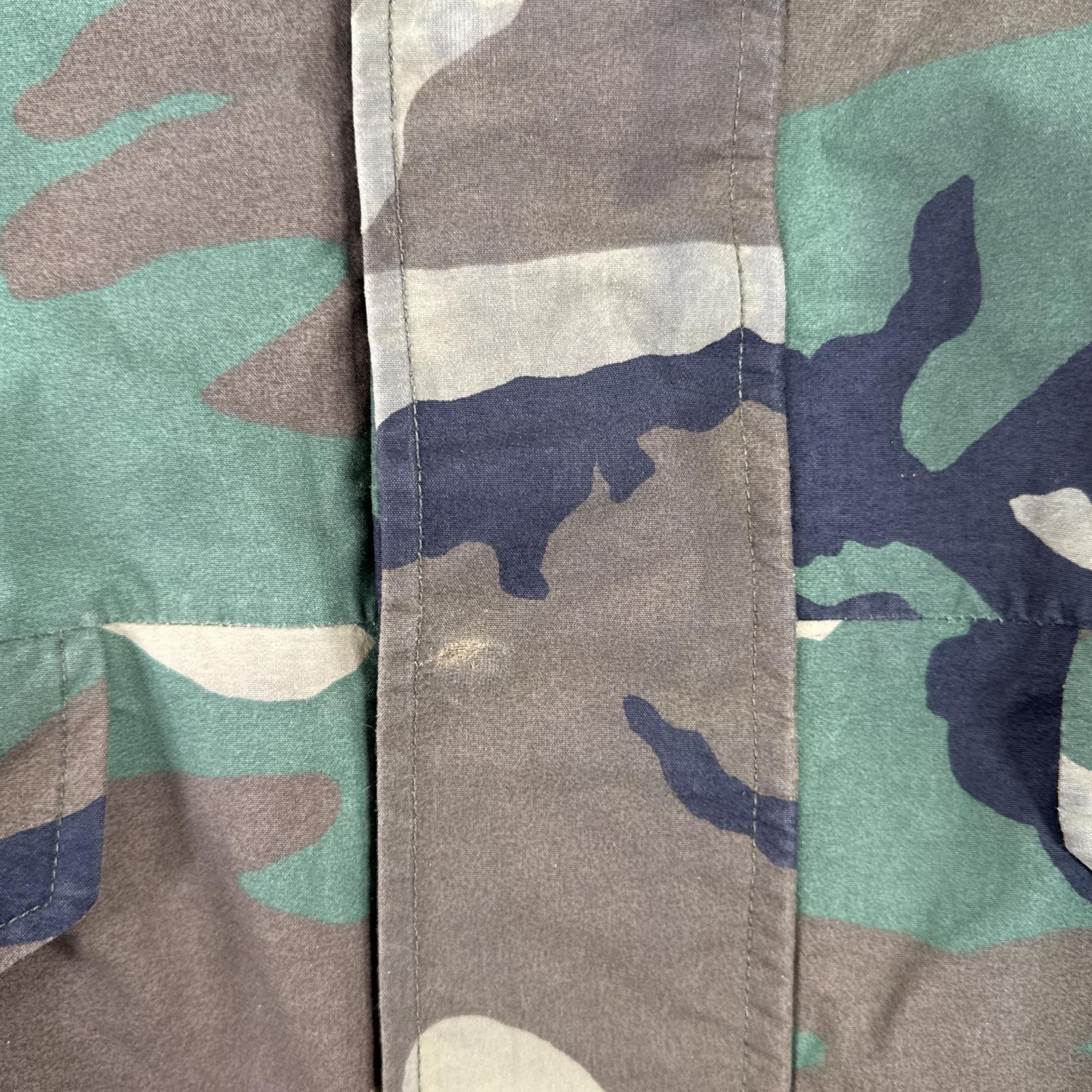 古着 ミリタリージャケット ECWCS GORE-TEX ウッドランドカモ ゴアテックス マウンテンパーカー 実物 米軍 迷彩 medium regular メンズ 古着 ミリタリージャケット ECWCS GORE-TEX ウッドランドカモ ゴアテックス マウンテンパーカー 実物 米軍 迷彩 medium regular メンズ