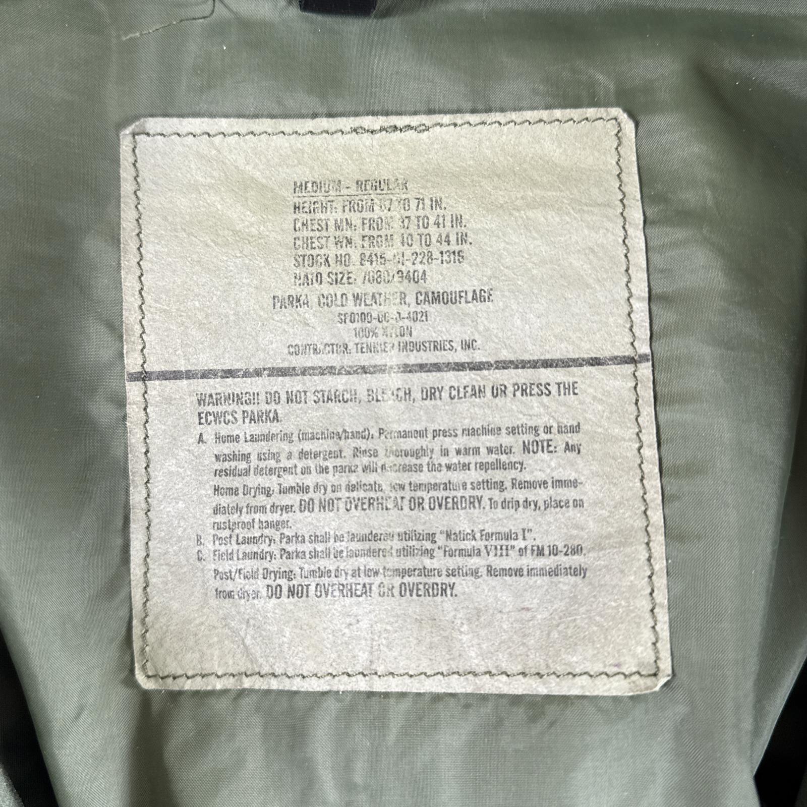 古着 ミリタリージャケット ECWCS GORE-TEX ウッドランドカモ ゴアテックス マウンテンパーカー 実物 米軍 迷彩 medium regular メンズ 古着 ミリタリージャケット ECWCS GORE-TEX ウッドランドカモ ゴアテックス マウンテンパーカー 実物 米軍 迷彩 medium regular メンズ