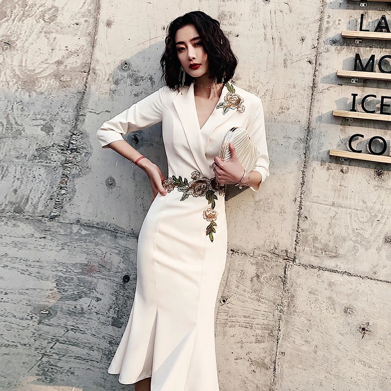 【急速出荷 2025年新作】韓国パーティードレス ワンピース ドレス 可愛い 無地　花柄 カシュクール　Vネック 春　夏　秋　五分袖　ひざ下丈　ミモレ丈　ミディ丈 オルチャン お呼ばれ ゲスト 二次会