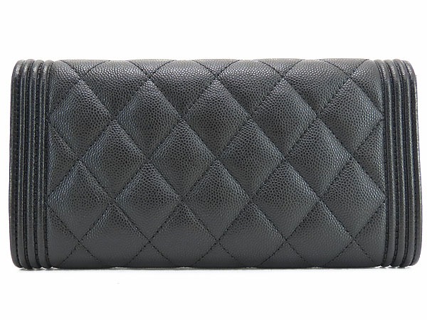 ほぼ新品シャネルマトラッセボーイシャネルキャビアスキン二つ折り長財布ブラックアンティークシルバー金具A80286