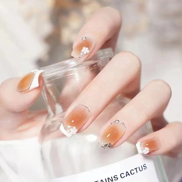 Qoo10] 3Dネイルチップ つけ爪 可愛い ロング