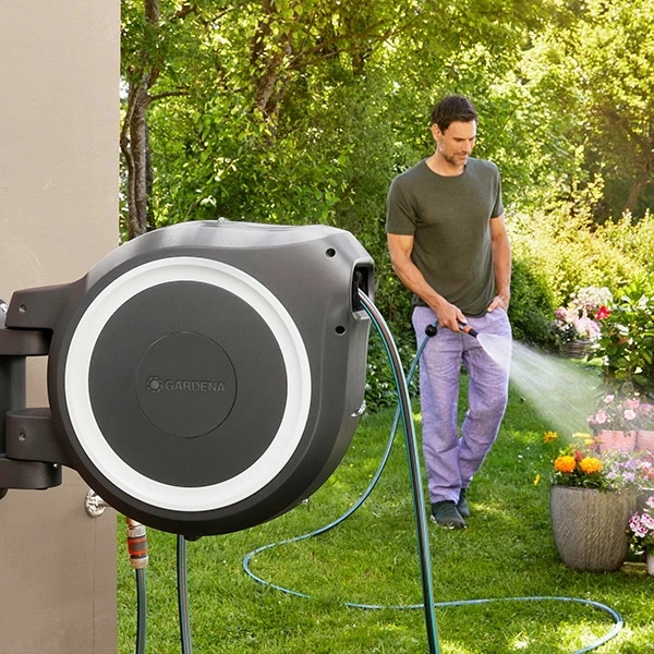 壁掛用 自動巻取り ホースボックス M/L 18620-20 970473501/18622-20 970473601 壁掛用 自動巻取り ホースボックス M/L 18620-20 970473501/18622-20 970473601