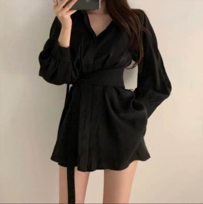 リボンベルト付き ショートパンツ ボリューム袖 ブラウス セットアップ ショート ショート丈 袖あり 長袖 ドロップショルダー Vネック フレア ウエストリボン リボンベルト付き ショートパンツ ボリューム袖 ブラウス