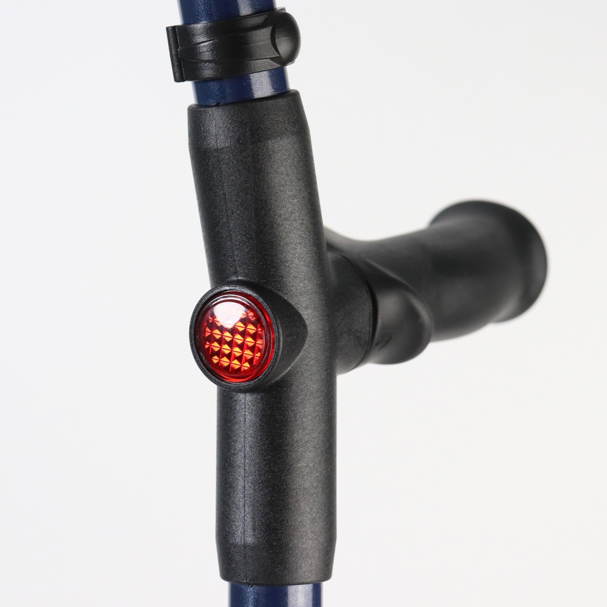 杖 前腕部支持型杖 オールニーズクラッチ O型 右手用 クラッチ杖 つえ ステッキ 右利き 伸縮 松葉杖 クローズドカフ 長さ調節 軽量 介護 歩行補助 介護用品 13段階調節 歩行 補助 杖 前腕部支持型杖 オールニーズクラッチ O型 右手用 クラッチ杖 つえ ステッキ 右利き 伸縮 松葉杖 クローズドカフ 長さ調節 軽量 介護 歩行補助 介護用品 13段階調節 歩行 補助