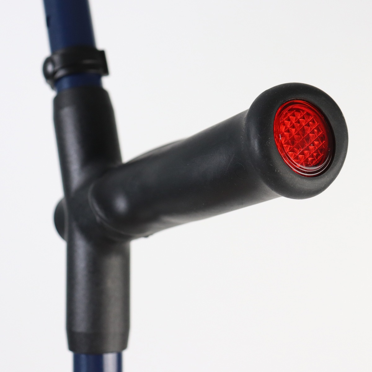 杖 前腕部支持型杖 オールニーズクラッチ O型 右手用 クラッチ杖 つえ ステッキ 右利き 伸縮 松葉杖 クローズドカフ 長さ調節 軽量 介護 歩行補助 介護用品 13段階調節 歩行 補助 杖 前腕部支持型杖 オールニーズクラッチ O型 右手用 クラッチ杖 つえ ステッキ 右利き 伸縮 松葉杖 クローズドカフ 長さ調節 軽量 介護 歩行補助 介護用品 13段階調節 歩行 補助