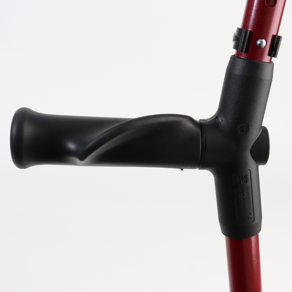 杖 前腕部支持型杖 オールニーズクラッチ O型 右手用 クラッチ杖 つえ ステッキ 右利き 伸縮 松葉杖 クローズドカフ 長さ調節 軽量 介護 歩行補助 介護用品 13段階調節 歩行 補助 杖 前腕部支持型杖 オールニーズクラッチ O型 右手用 クラッチ杖 つえ ステッキ 右利き 伸縮 松葉杖 クローズドカフ 長さ調節 軽量 介護 歩行補助 介護用品 13段階調節 歩行 補助