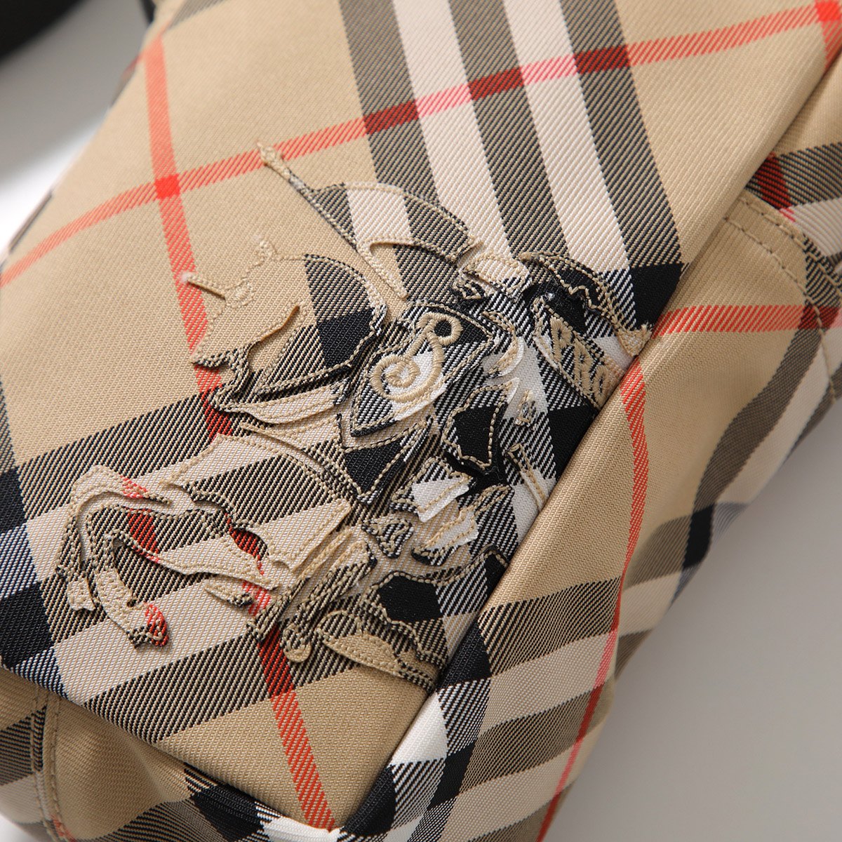 BURBERRY バーバリー フォンケース MS CLASSICS PHONE BAG 8097637 8097636 メンズ レディース ショルダーバッグ バーバリーチェック 鞄 カラー2色 BURBERRY バーバリー フォンケース MS CLASSICS PHONE BAG 8097637 8097636 メンズ レディース ショルダーバッグ バーバリーチェック 鞄 カラー2色