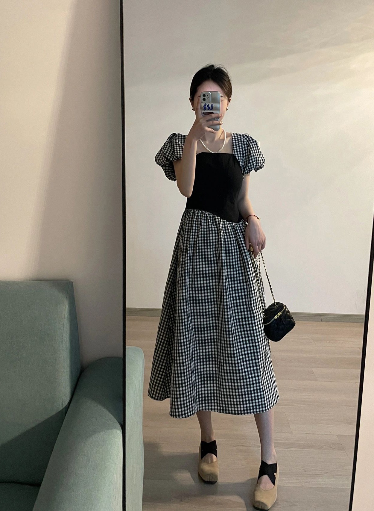 ワンピース レディース ロングワンピース S M L XL 韓国 フレアワンピース ギンガムチェック タック アシンメトリー 変形 スクエアネック 半袖 パフスリーブ ミモレ丈 ギャザー サマードレス