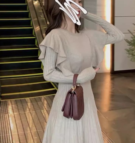 レディース ワンピース ニットワンピ ミモレ 長袖 ラウンドネック フェミニン プリーツ フリル ウエストマーク ウエストリボン 厚手 かわいい 大人可愛い きれいめ シンプル カジュアル 上品 レディース ワンピース ニットワンピ ミモレ 長袖 ラウンドネック フェミニン プリーツ フリル ウエストマーク ウエストリボン 厚手 かわいい 大人可愛い きれいめ シンプル カジュアル 上品