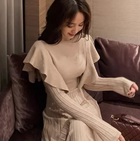 レディース ワンピース ニットワンピ ミモレ 長袖 ラウンドネック フェミニン プリーツ フリル ウエストマーク ウエストリボン 厚手 かわいい 大人可愛い きれいめ シンプル カジュアル 上品 レディース ワンピース ニットワンピ ミモレ 長袖 ラウンドネック フェミニン プリーツ フリル ウエストマーク ウエストリボン 厚手 かわいい 大人可愛い きれいめ シンプル カジュアル 上品