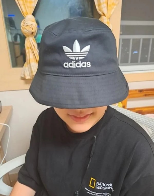 アディダス NIZZA BBPポロシャツ　ハット　セットアップ アフリカ刺繍柄 adidas ポロシャツ ポロ PLAY GREEN モノグラム刺繍 半袖ボタン
