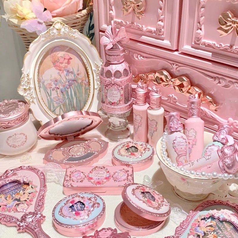 【公式正規品 急速出荷】真夏の夜 コスメセット 新春コスメセット 化粧品 リップ+アイシャドウ+シェーディング+コンシーラー+香水+チーク+グロス+7-9箇景品 誕生日プレゼント 中国 コスメ 福袋 【公式正規品 急速出荷】真夏の夜 コスメセット 新春コスメセット 化粧品 リップ+アイシャドウ+シェーディング+コンシーラー+香水+チーク+グロス+7-9箇景品 誕生日プレゼント 中国 コスメ 福袋