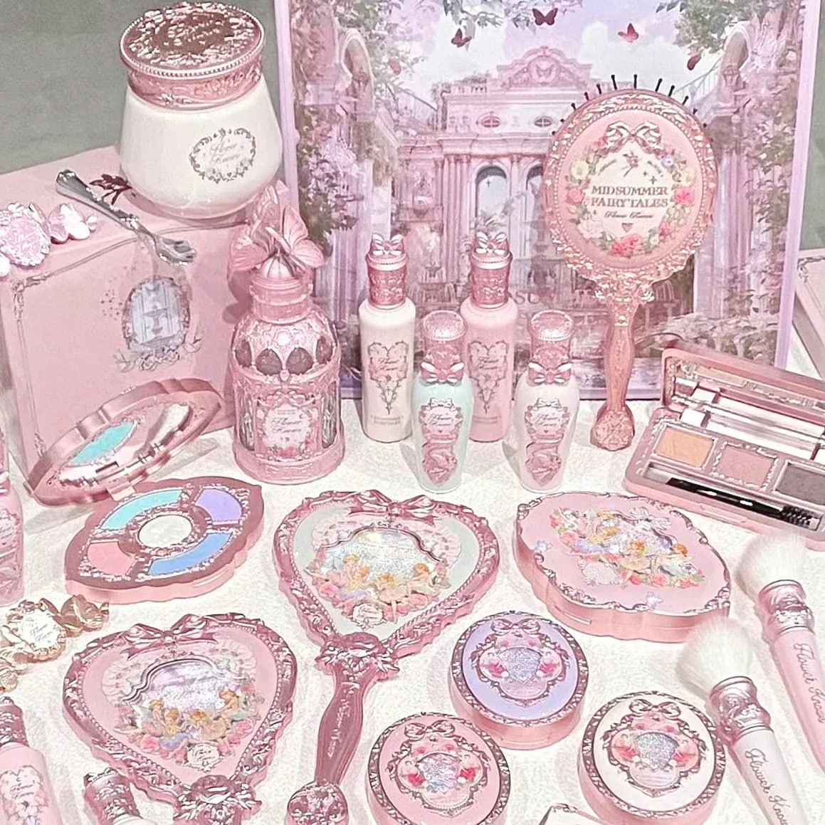 【公式正規品 急速出荷】真夏の夜 コスメセット 新春コスメセット 化粧品 リップ+アイシャドウ+シェーディング+コンシーラー+香水+チーク+グロス+7-9箇景品 誕生日プレゼント 中国 コスメ 福袋 【公式正規品 急速出荷】真夏の夜 コスメセット 新春コスメセット 化粧品 リップ+アイシャドウ+シェーディング+コンシーラー+香水+チーク+グロス+7-9箇景品 誕生日プレゼント 中国 コスメ 福袋