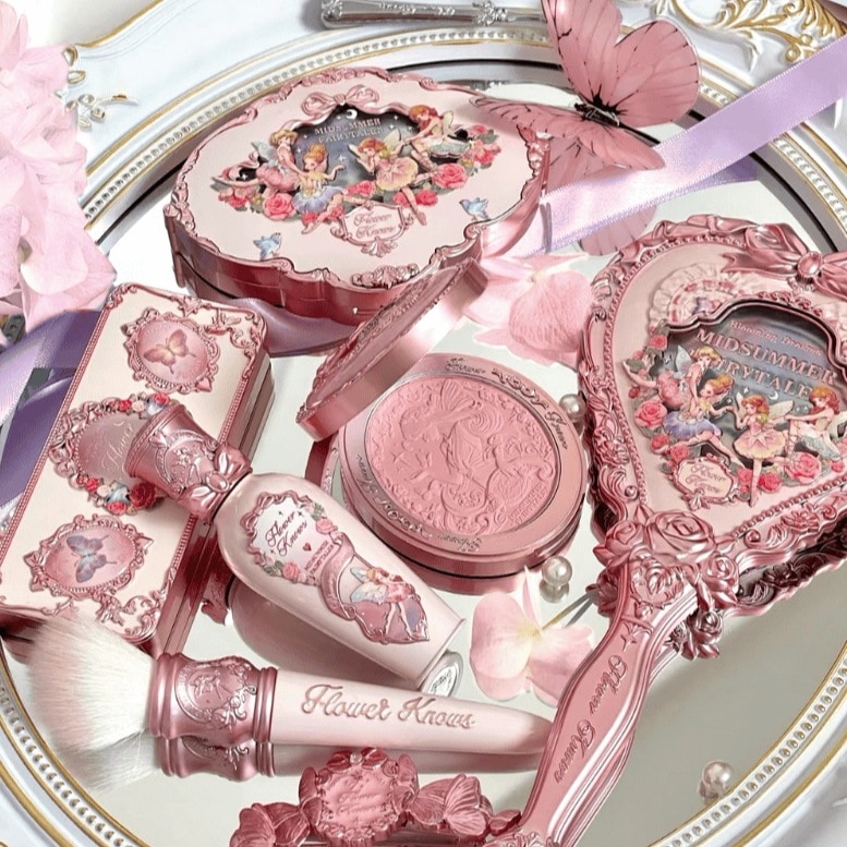 【公式正規品 急速出荷】真夏の夜 コスメセット 新春コスメセット 化粧品 リップ+アイシャドウ+シェーディング+コンシーラー+香水+チーク+グロス+7-9箇景品 誕生日プレゼント 中国 コスメ 福袋 【公式正規品 急速出荷】真夏の夜 コスメセット 新春コスメセット 化粧品 リップ+アイシャドウ+シェーディング+コンシーラー+香水+チーク+グロス+7-9箇景品 誕生日プレゼント 中国 コスメ 福袋