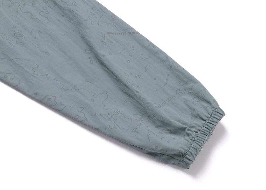 NRN ALL OVERPRINT WINDBREAKER (N252UJP120)