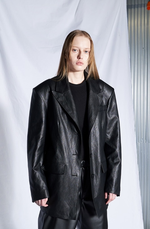 [SPERONE] Over Cracked Leather Blazer