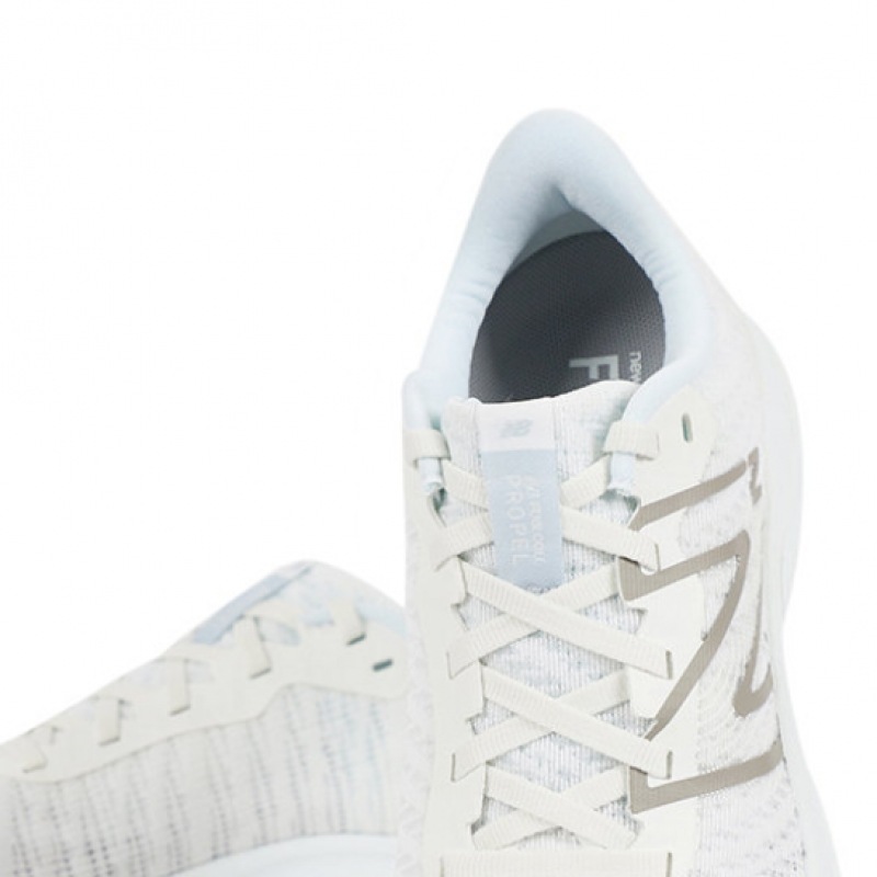 ニューバランスウィメンズスニーカーピュアセルプロペル v4 ニューバランスウィメンズスニーカーピュアセルプロペル v4