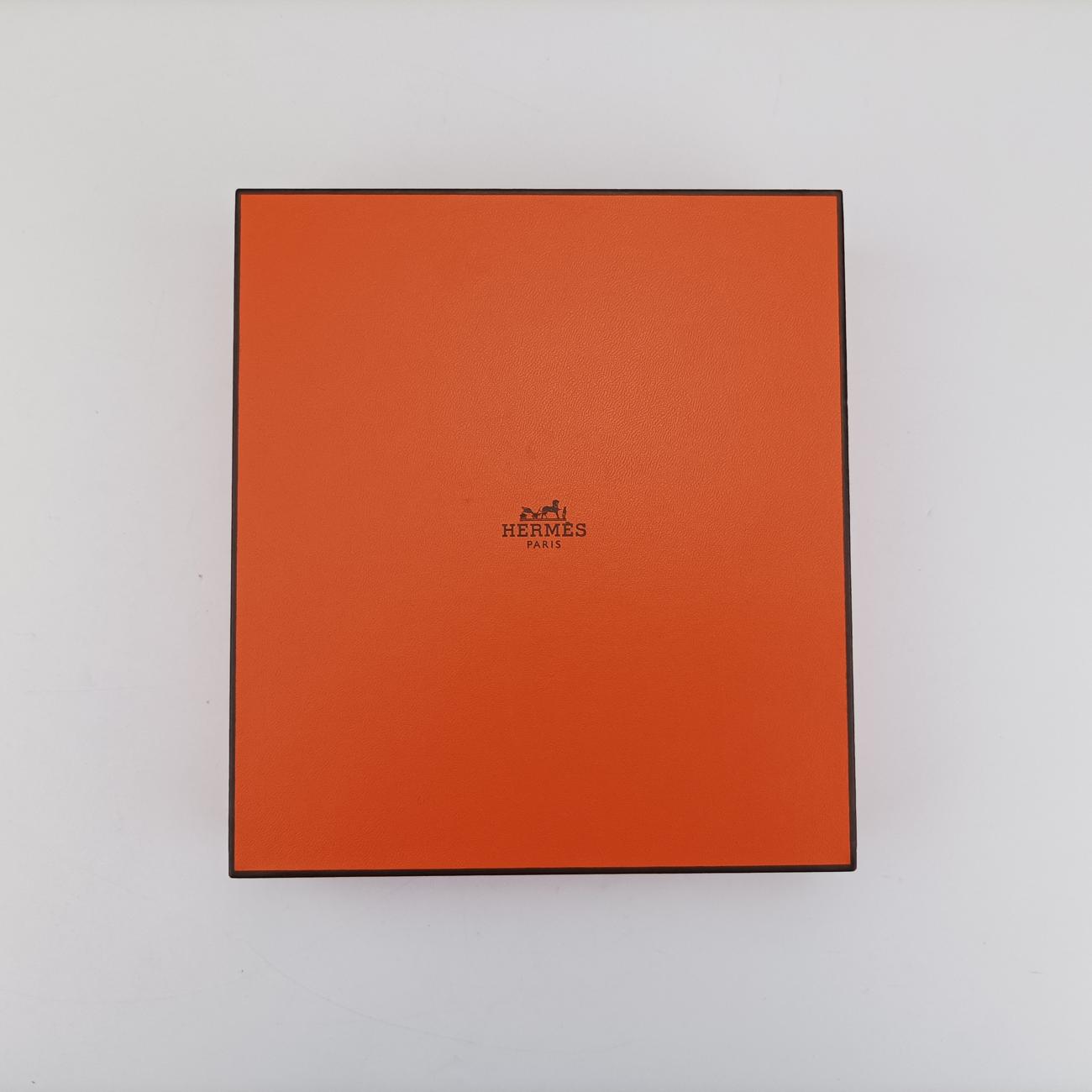 クル ド フォルジュシルバーAg92521G148620中古 クル ド フォルジュシルバーAg92521G148620中古