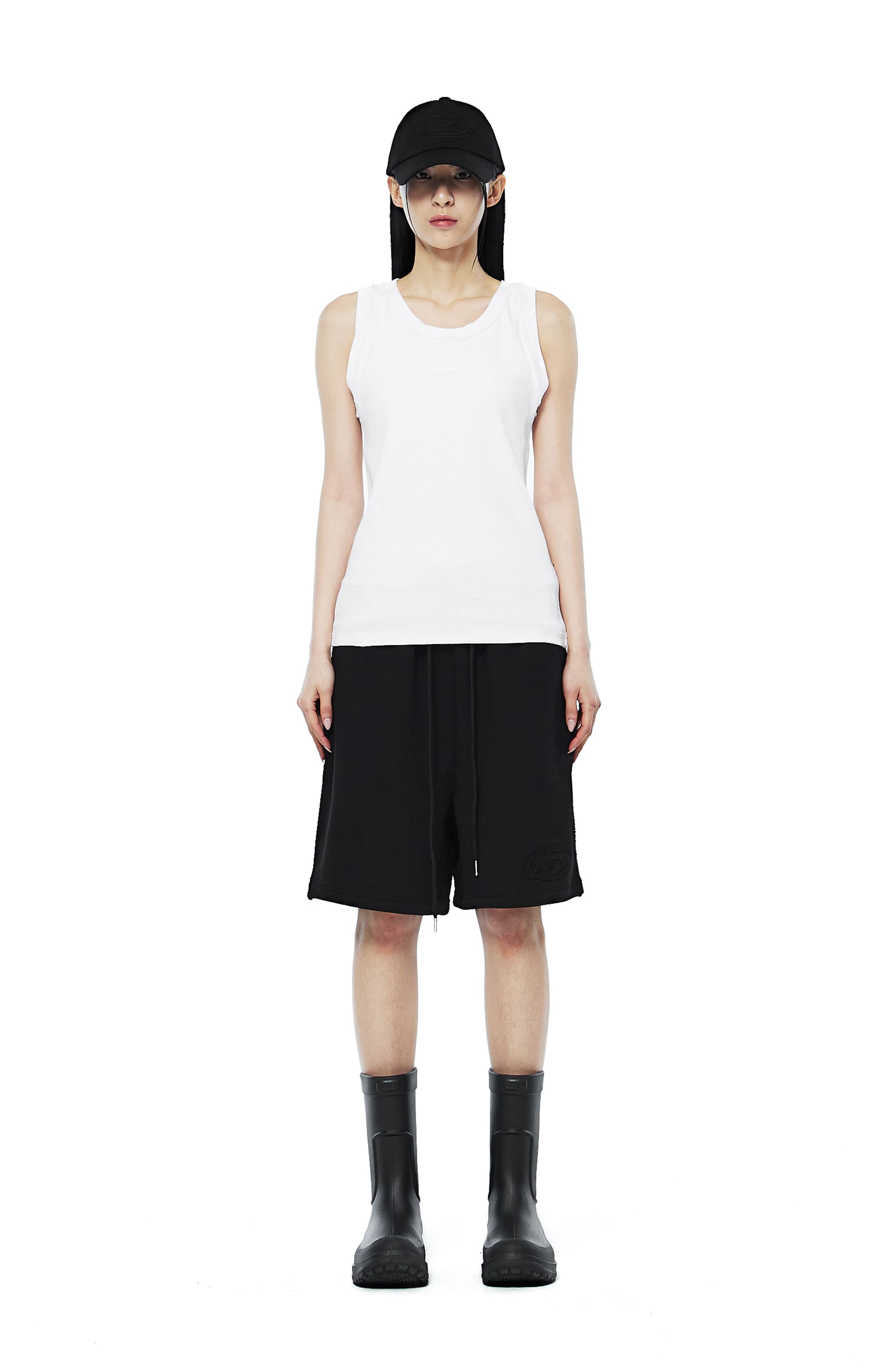 [MORE THAN BLACK] CUT OFF SLEEVELESS