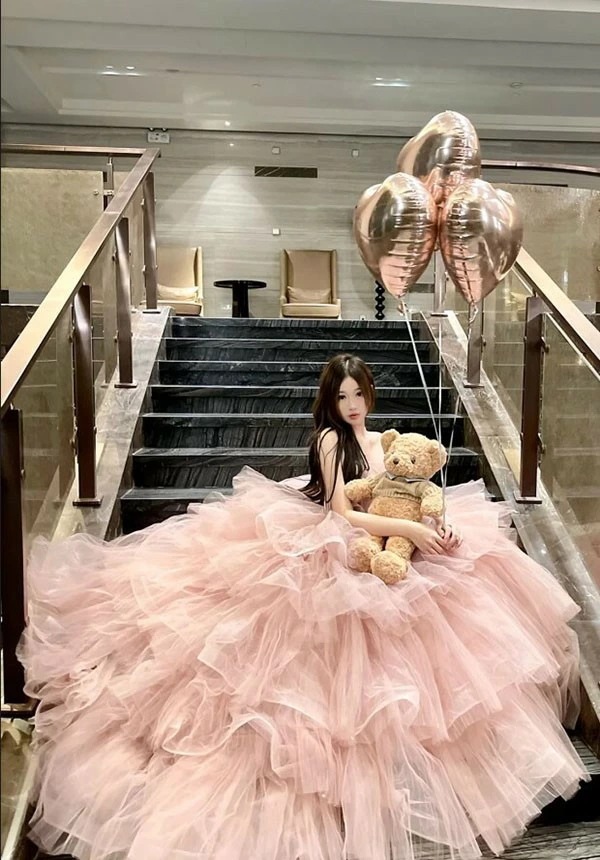 カラードレス ロングドレス演奏会 結婚式ドレス ピアノ 発表会 お呼ばれ 披露宴 卒業式 フォーマル袖あり ワンピース 女子会 Aライン 大きいサイズ 着痩せ