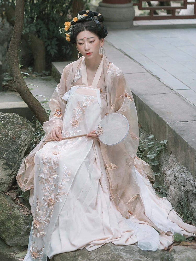 金糸漢服新春中国風古代ドレス妖精エレガントな古代風大袖シャツワイドスリーブ流れる妖精スカートハロウィンクリスマスパーティー仮装