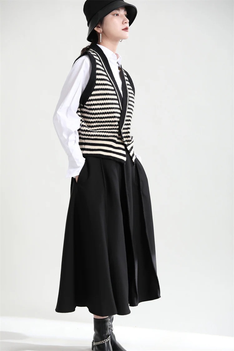 お洒落欧米コントラストカラーしまVネックベスト復古しまニットベスト 二色選べるニットカーディガン お洒落欧米コントラストカラーしまVネックベスト復古しまニットベスト 二色選べるニットカーディガン