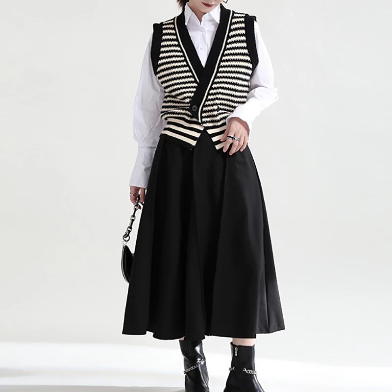 お洒落欧米コントラストカラーしまVネックベスト復古しまニットベスト 二色選べるニットカーディガン お洒落欧米コントラストカラーしまVネックベスト復古しまニットベスト 二色選べるニットカーディガン