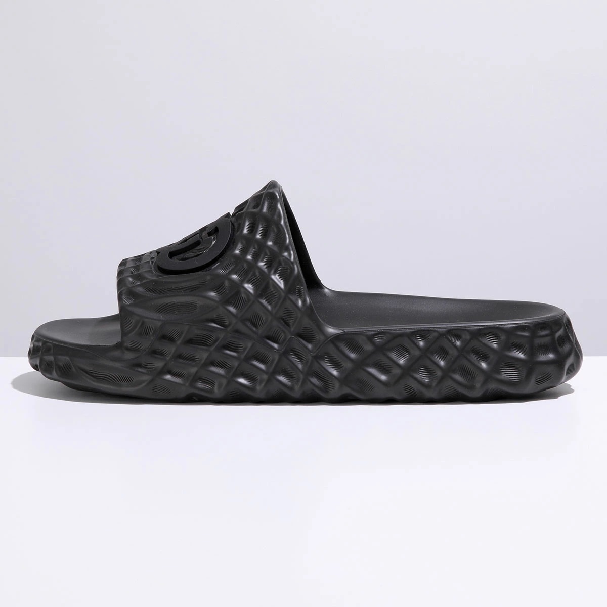 GUCCI グッチ スライドサンダル 770801 J8710 メンズ インターロッキングG ラバー GGロゴ シューズ 靴 1000/NERO-NERO GUCCI グッチ スライドサンダル 770801 J8710 メンズ インターロッキングG ラバー GGロゴ シューズ 靴 1000/NERO-NERO