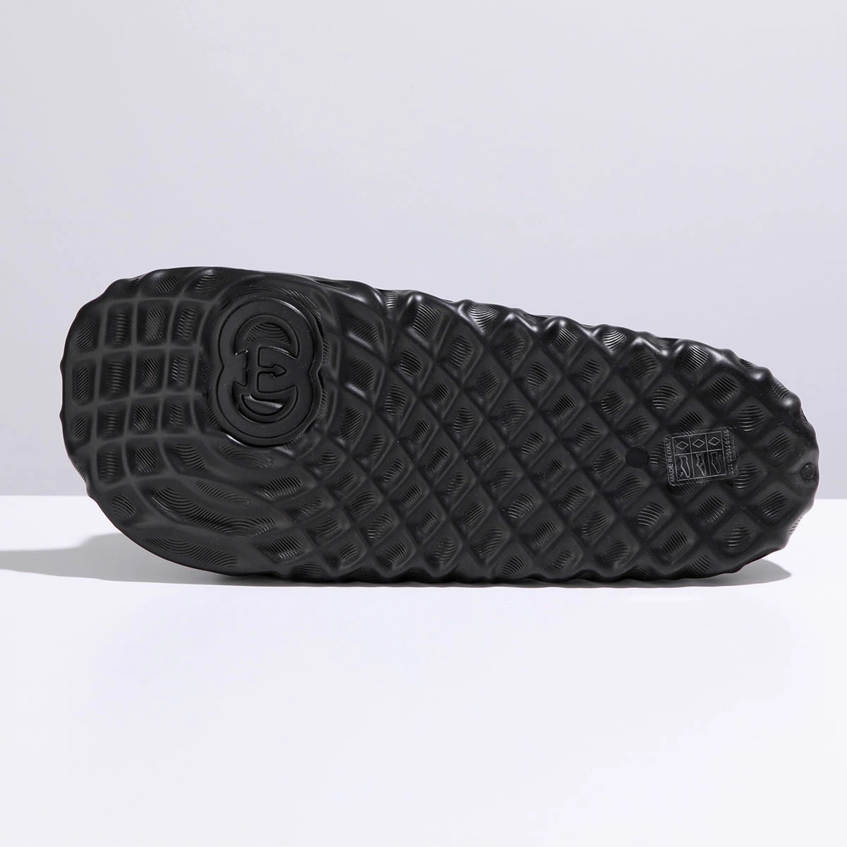 GUCCI グッチ スライドサンダル 770801 J8710 メンズ インターロッキングG ラバー GGロゴ シューズ 靴 1000/NERO-NERO GUCCI グッチ スライドサンダル 770801 J8710 メンズ インターロッキングG ラバー GGロゴ シューズ 靴 1000/NERO-NERO