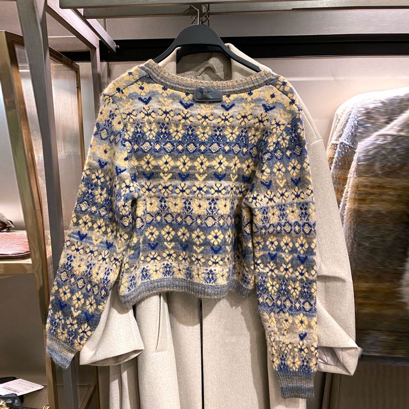 2色 レトロ風 トップス ニット カーディガン レディース 秋冬 かわいい カジュアル ショート ショート丈 長袖 萌袖 Vネック スクエアネック ワンショル BIGシルエット ゆったり 刺繍 前開き 2色 レトロ風 トップス ニット カーディガン レディース 秋冬 かわいい カジュアル ショート ショート丈 長袖 萌袖 Vネック スクエアネック ワンショル BIGシルエット ゆったり 刺繍 前開き