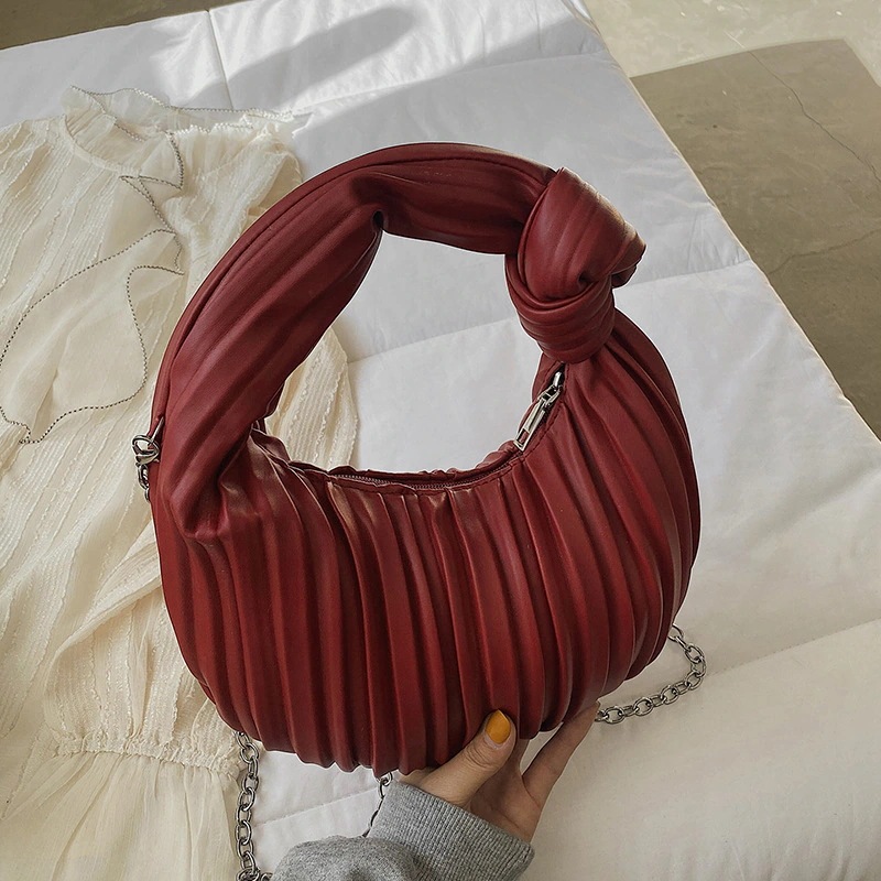 ニッチデザイン 脇下バッグ レトロ 流行り 百掛け ハンドバッグ プリーツ チェーンバッグ 気質 ショルダーバッグ 斜め掛けバッグ ニッチデザイン 脇下バッグ レトロ 流行り 百掛け ハンドバッグ プリーツ チェーンバッグ 気質 ショルダーバッグ 斜め掛けバッグ