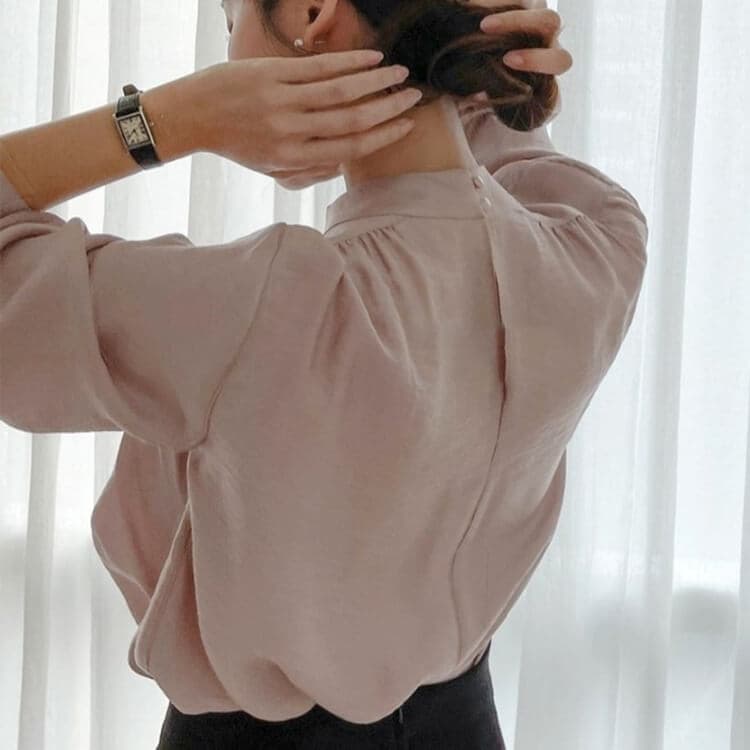 ブラウス レディース 韓国 モックネック ハイネック ギャザー 長袖 トップス エレガント フェミニン OL オフィス 上品 ピンク ネイビー ホワイト アイボリー 白