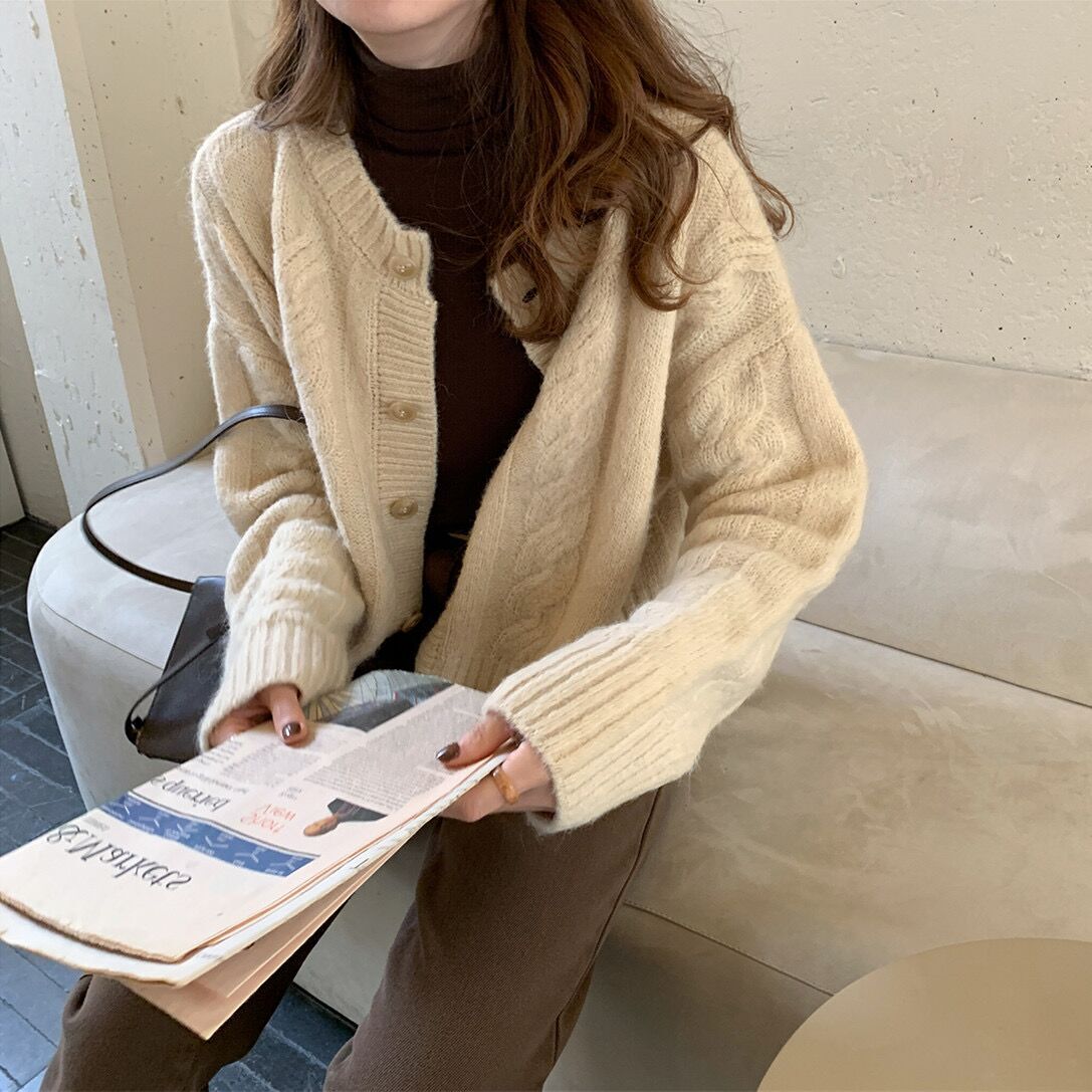 レディース トップス カーディガン 長袖 ラウンドネック 襟なし ノーカラー 前開き ボタン かわいい 大人可愛い シンプル カジュアル おしゃれ こなれ感 ラフ 楽天市場】トップス レディース カーディガン 袖あり 長袖 前