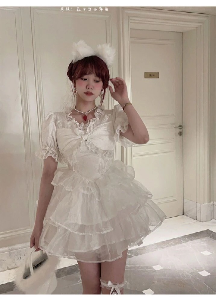 【今季トレンド】日本の甘いロリータ活力ウエスト薄いレースの襟プリンセスふわふわドレスショートスカート女性の春と夏 moncheryl.com